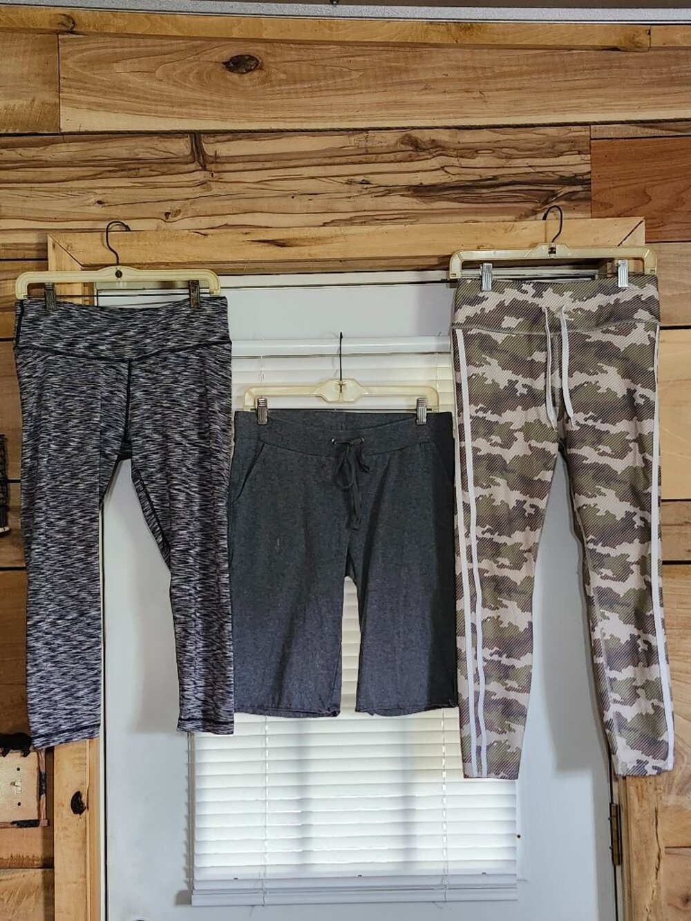 Avia / New York/unbranded womans leggings/capris/bermuda shorts size m 8-10 - Picture 1 of 15